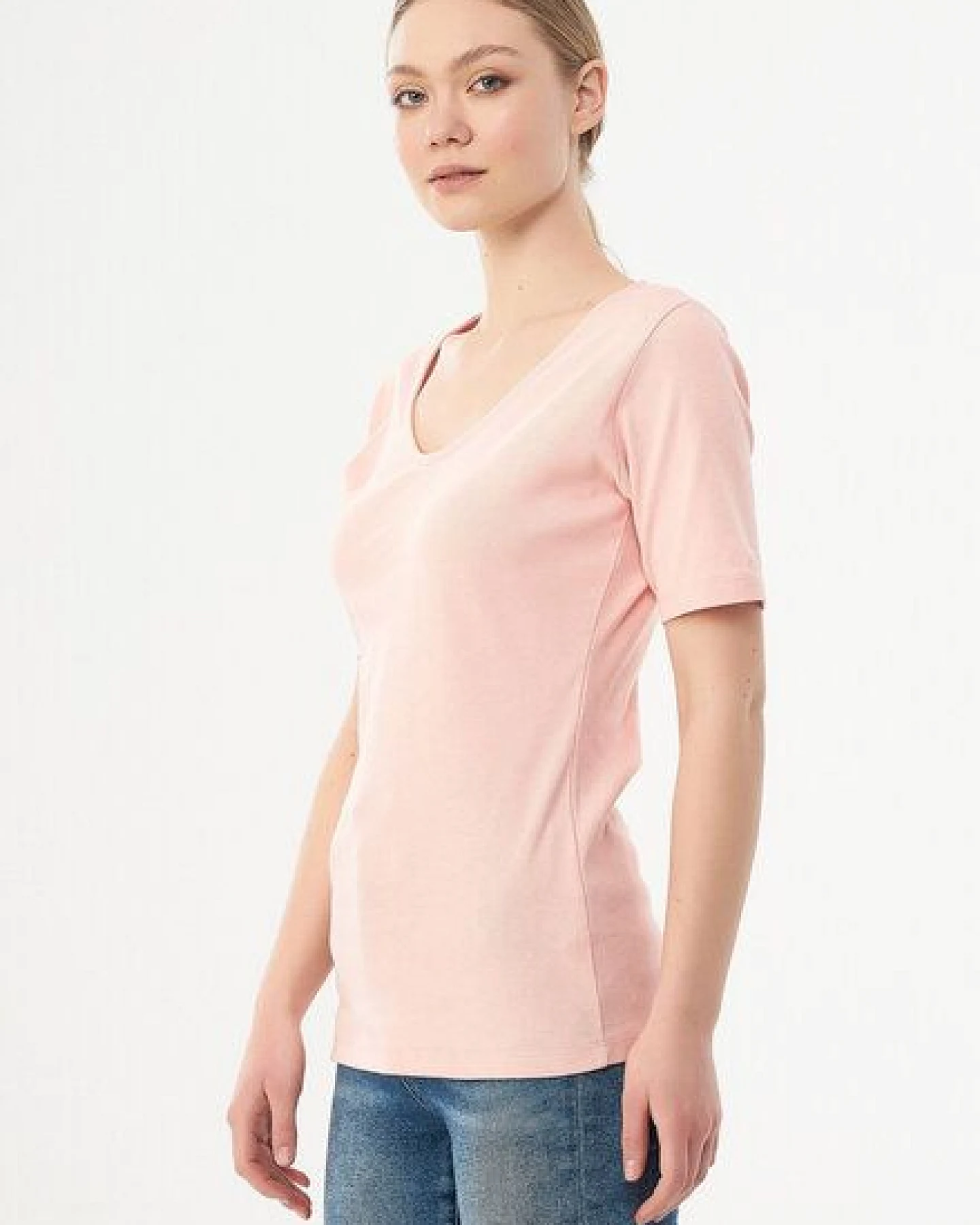 ORGANICATION Geripptes T-Shirt aus Bio-Baumwolle mit V-Ausschnitt – Ansicht 3