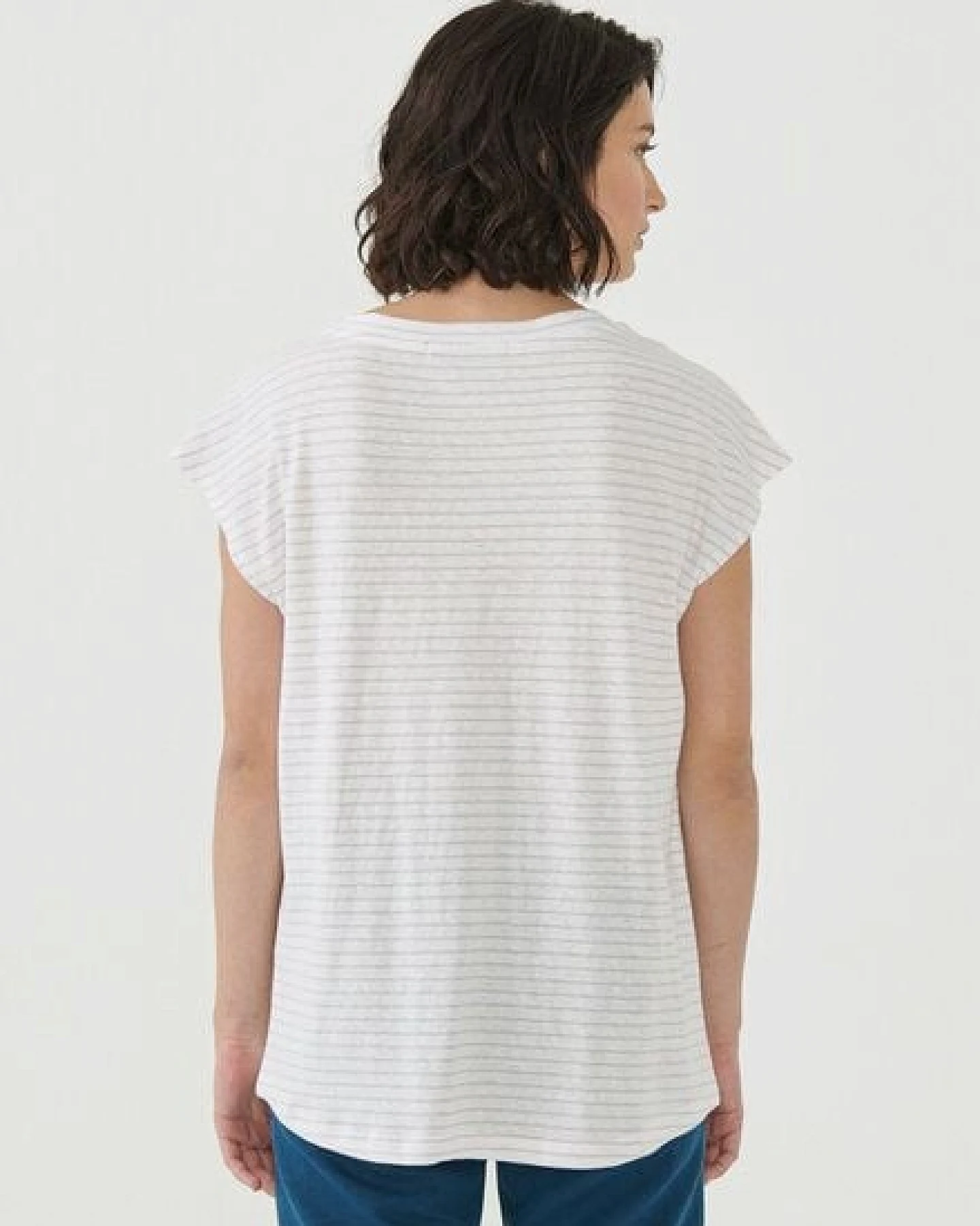 ORGANICATION Gestreiftes T-Shirt aus Bio-Baumwolle und Leinen – Ansicht 4