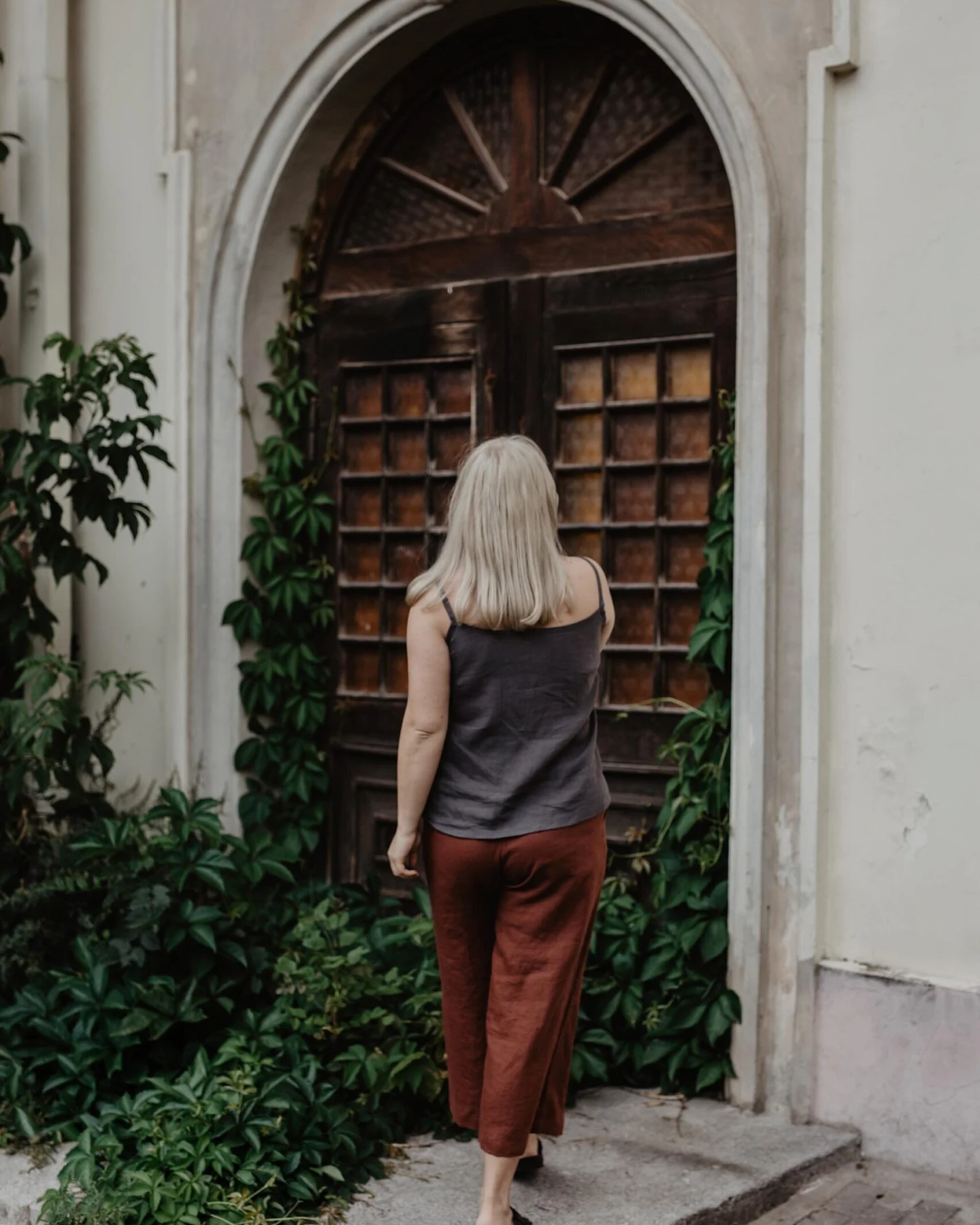AmourLinen Damen vegan Hose Tokyo Terracotta – Ansicht 2