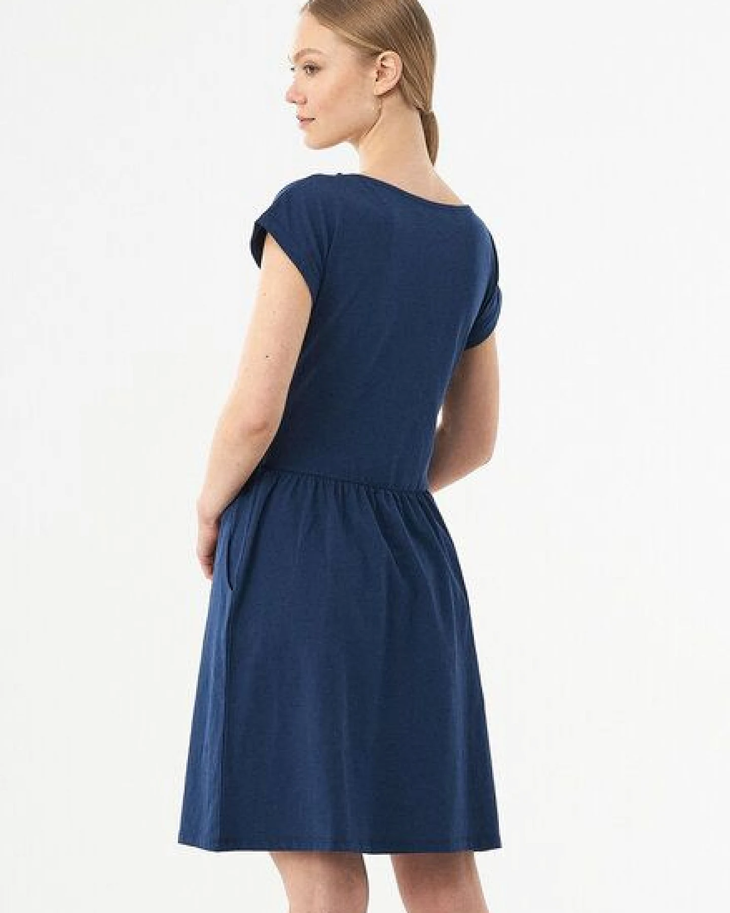 ORGANICATION Slub-Jersey-Kleid aus Bio-Baumwolle – Ansicht 4