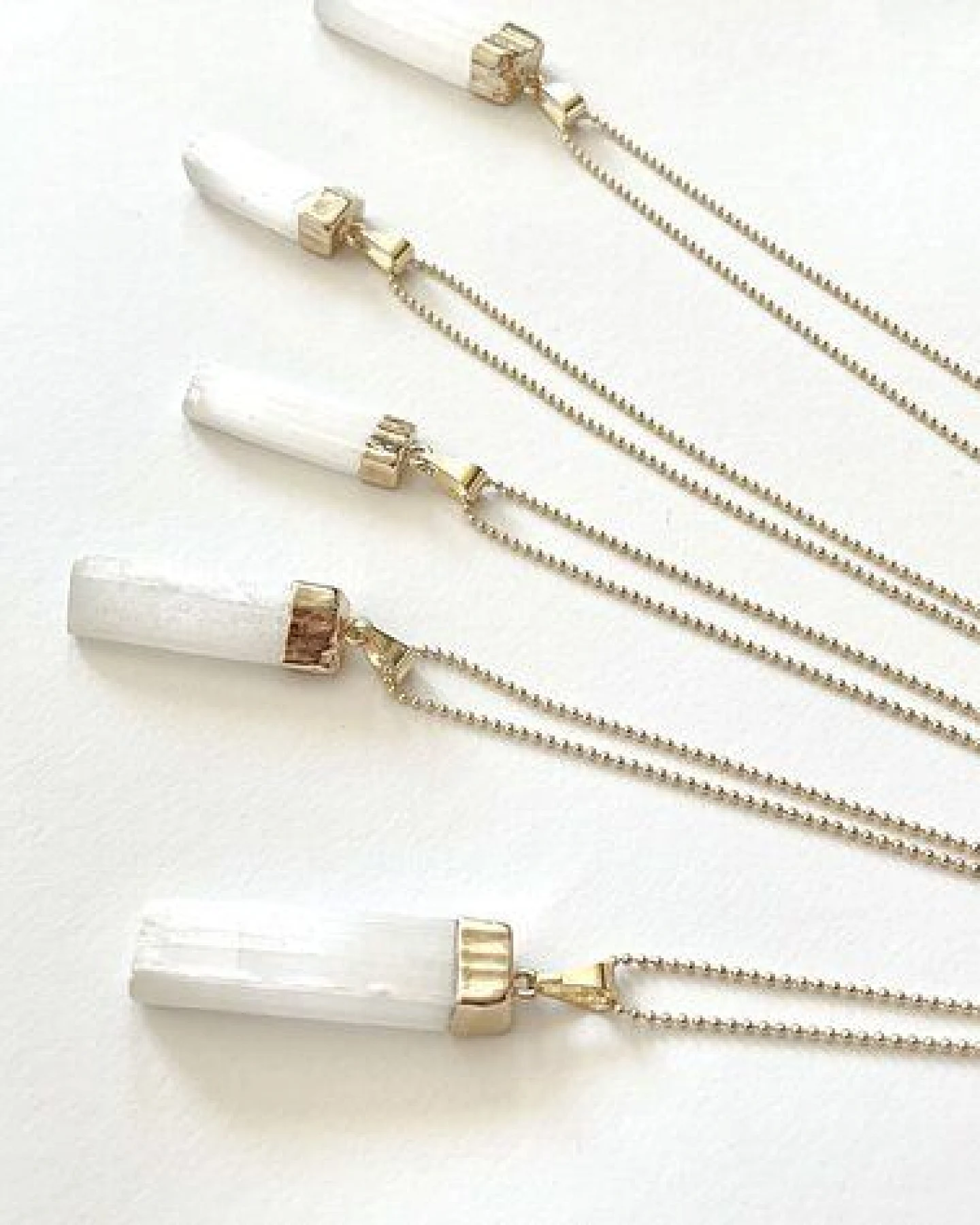 Crystal and Sage Selenit Halskette vergoldet – Ansicht 2