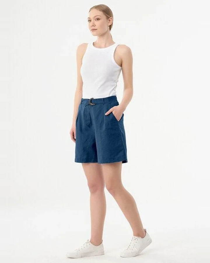 ORGANICATION Shorts aus Leinengemisch mit Bindegürtel