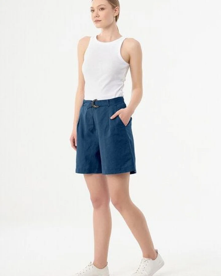ORGANICATION Shorts aus Leinengemisch mit Bindegürtel