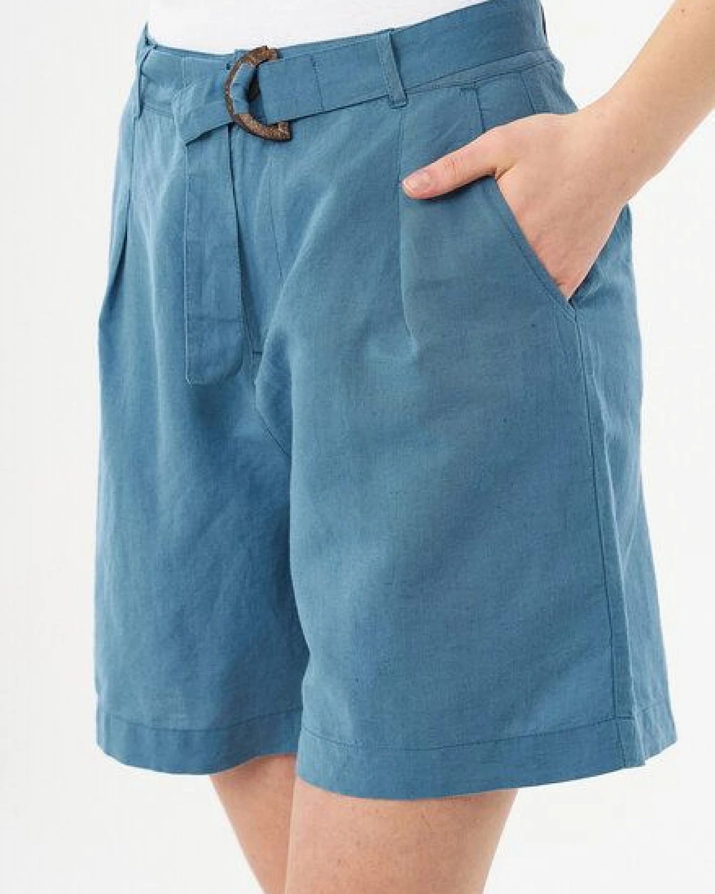 ORGANICATION Shorts aus Leinengemisch mit Bindegürtel – Ansicht 3