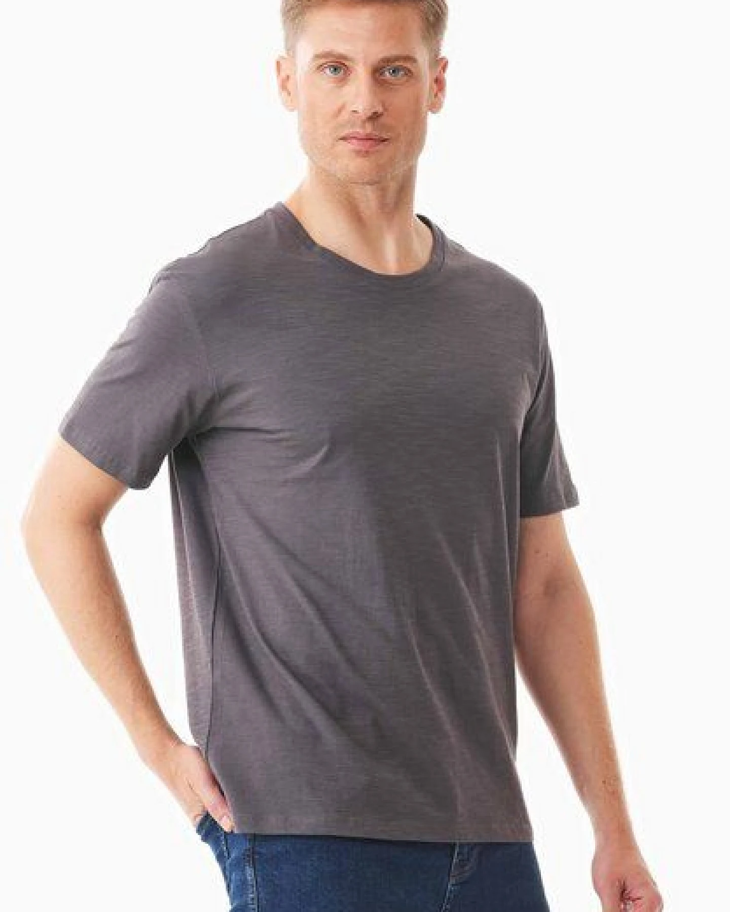 ORGANICATION Basic T-Shirt aus Bio-Baumwolle – Ansicht 3