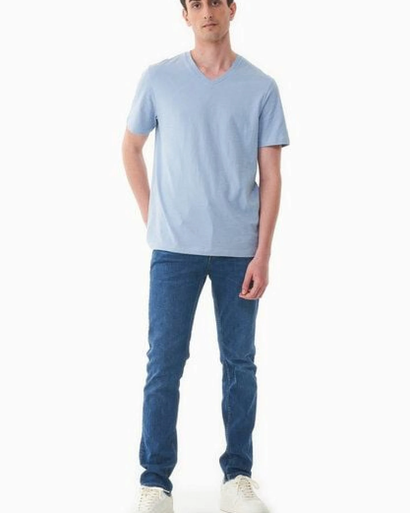 ORGANICATION Basic T-Shirt aus Bio-Baumwolle mit V-Ausschnitt – Ansicht 2