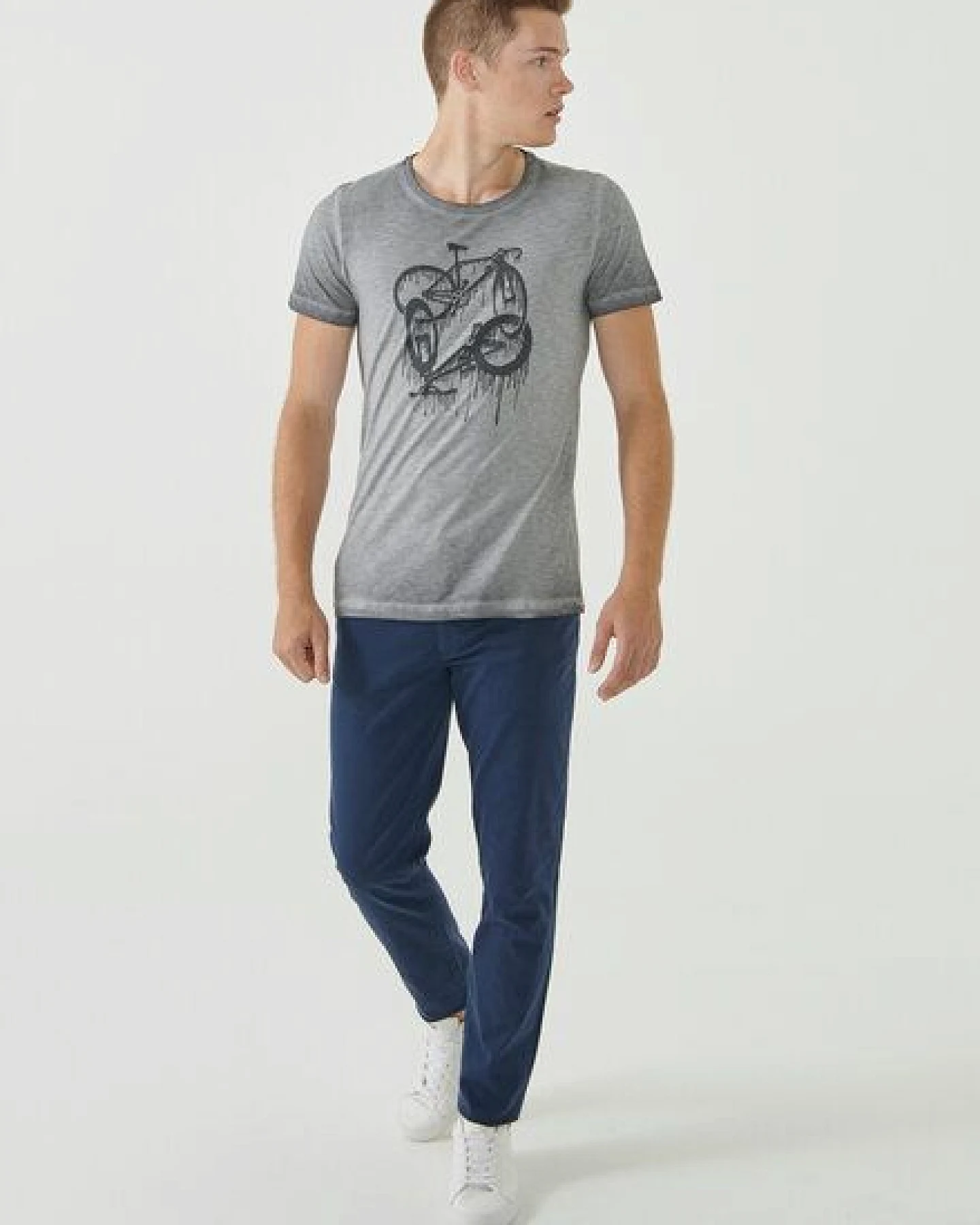 ORGANICATION Cold Pigment Dyed T-Shirt aus Bio-Baumwolle mit Fahrrad-Print – Ansicht 2