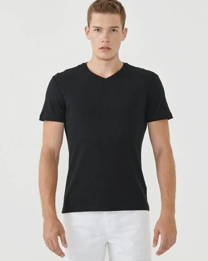 ORGANICATION Geripptes T-Shirt aus Bio-Baumwolle mit V-Ausschnitt