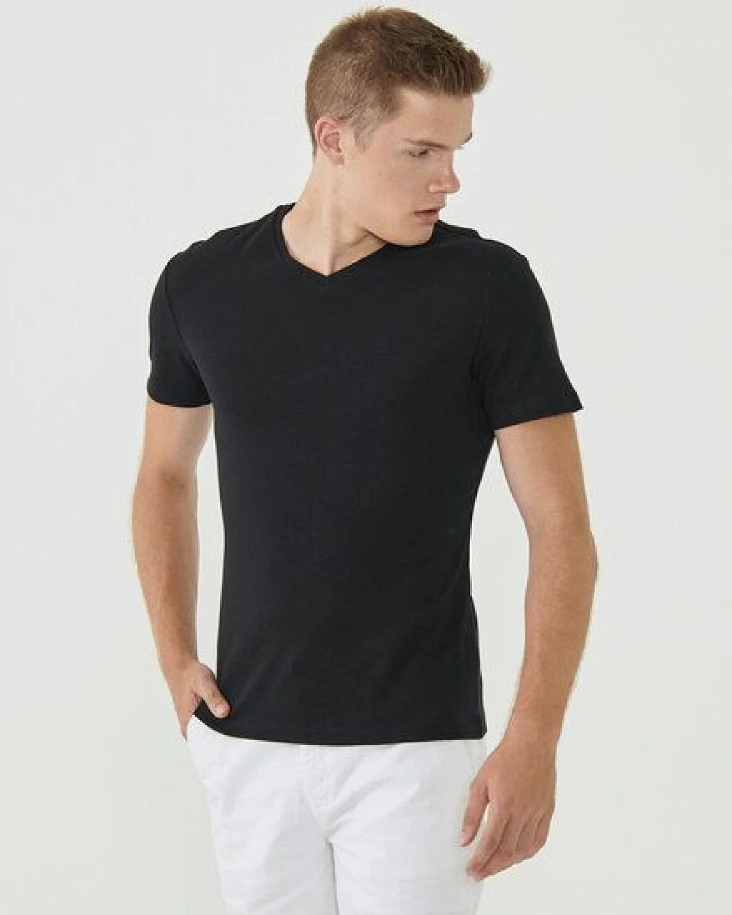 ORGANICATION Geripptes T-Shirt aus Bio-Baumwolle mit V-Ausschnitt – Ansicht 2