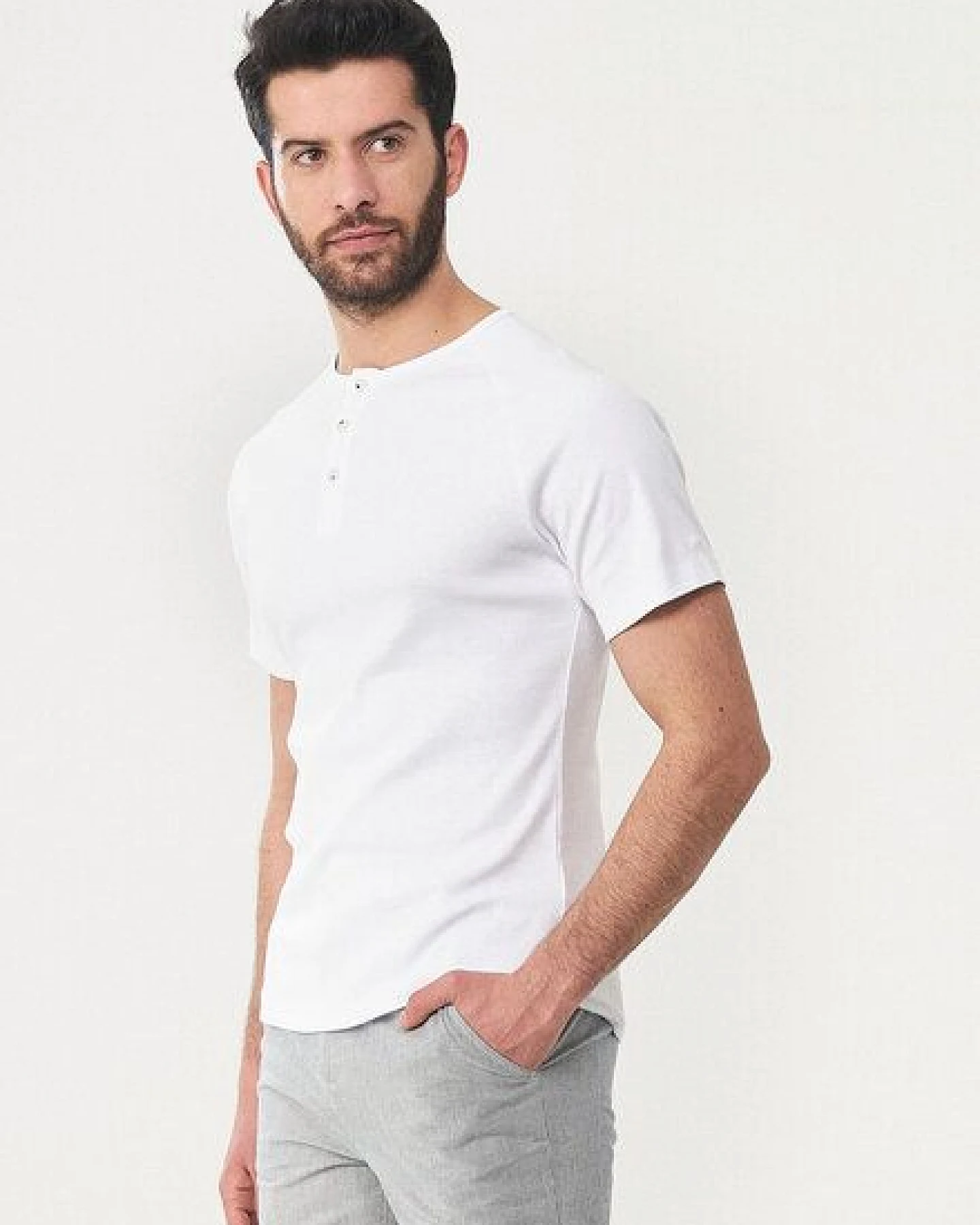 ORGANICATION Henley-Shirt aus Bio-Baumwolle mit Raglanärmeln – Ansicht 2