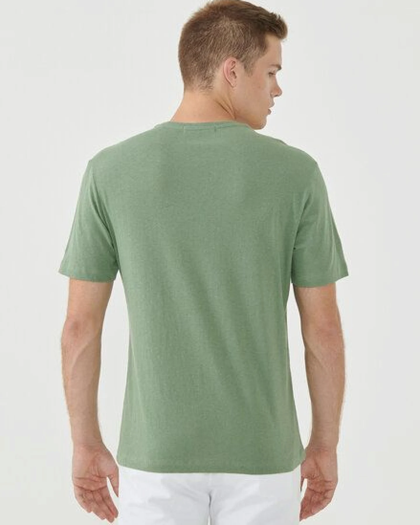 ORGANICATION T-Shirt aus Bio-Baumwolle und Leinen mit Brusttasche – Ansicht 4