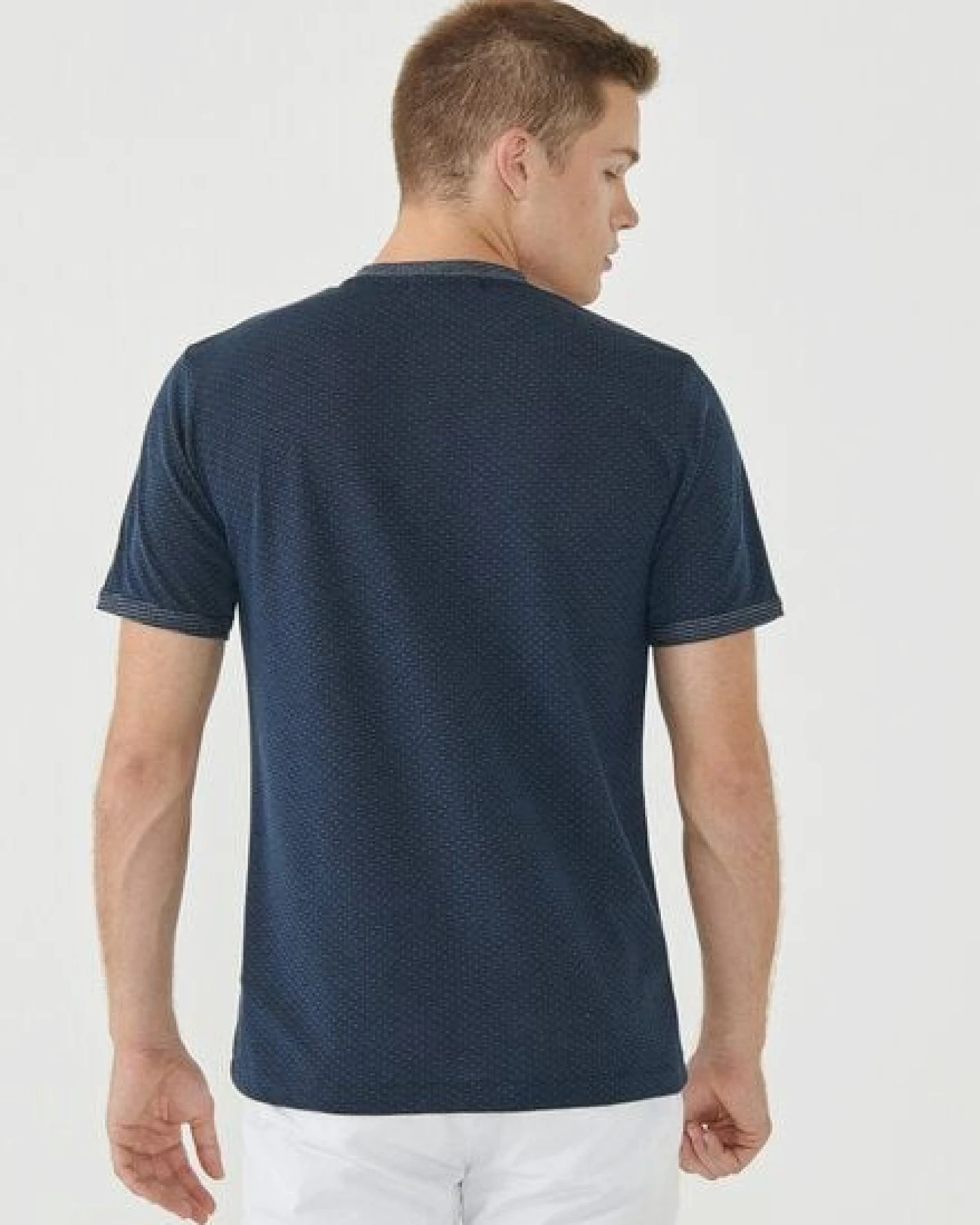 ORGANICATION Henley-Shirt aus Bio-Baumwolle mit Punktmuster – Ansicht 4