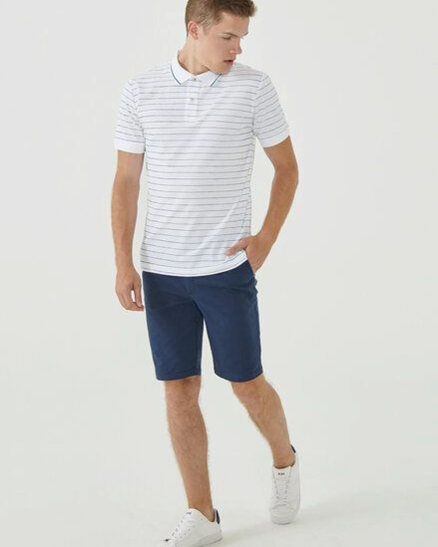 ORGANICATION Gestreiftes Poloshirt aus Bio-Baumwolle – Ansicht 2