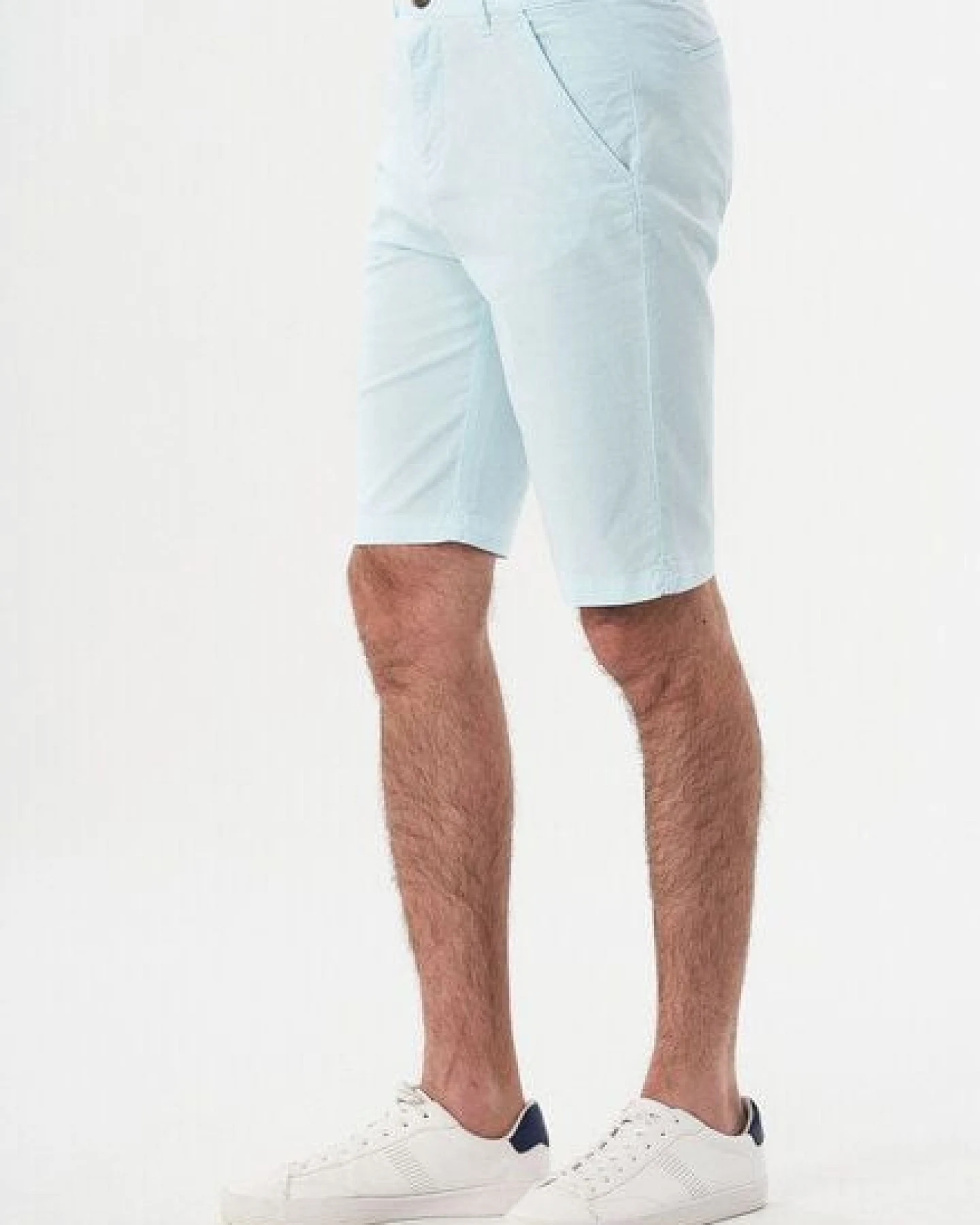 ORGANICATION Slim Chino-Shorts aus Bio-Baumwolle – Ansicht 3