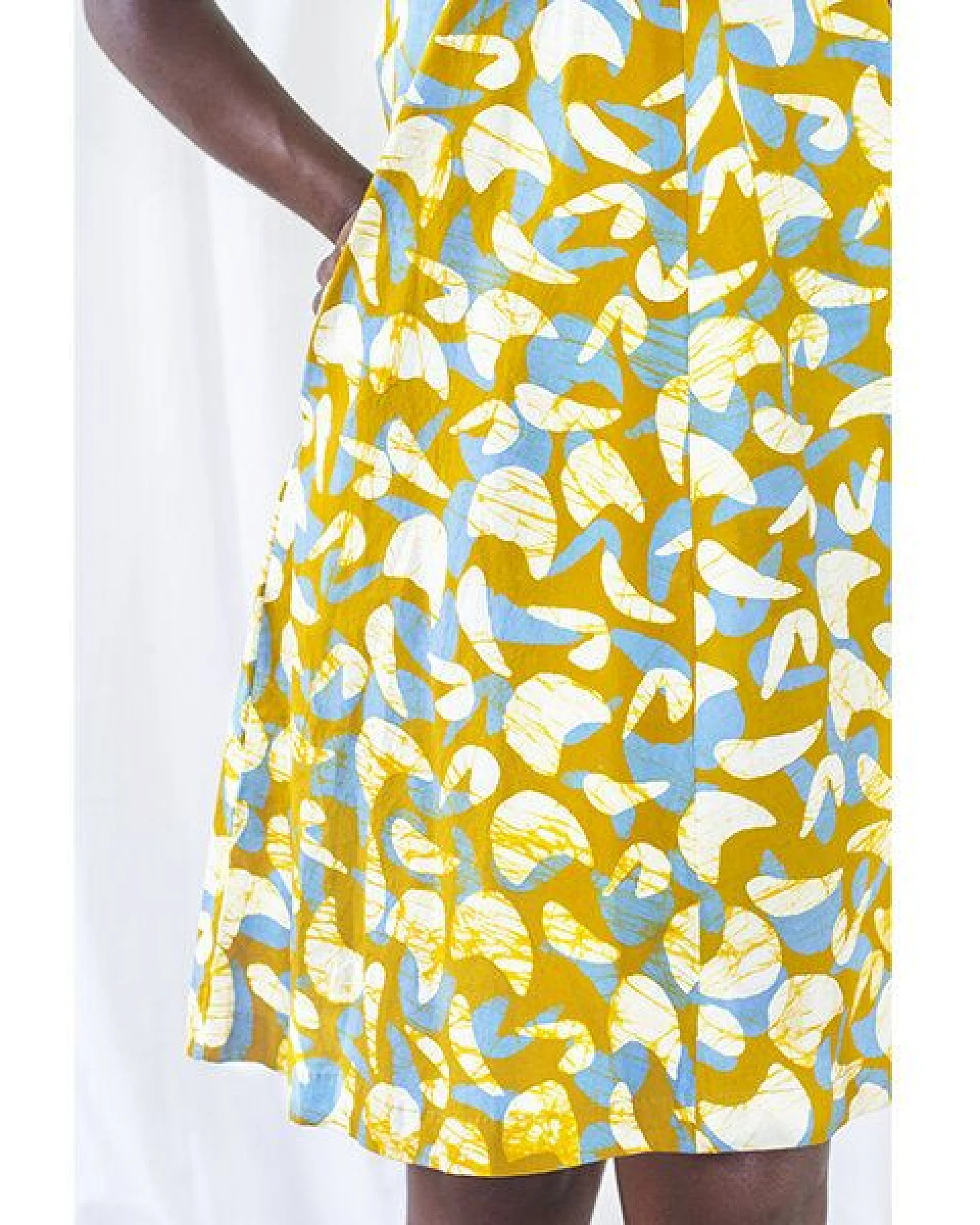 Global Mamas Bio Kleid - OAKLYNN - Mod/Rosewood/Rings/Diamonds – Ansicht 2