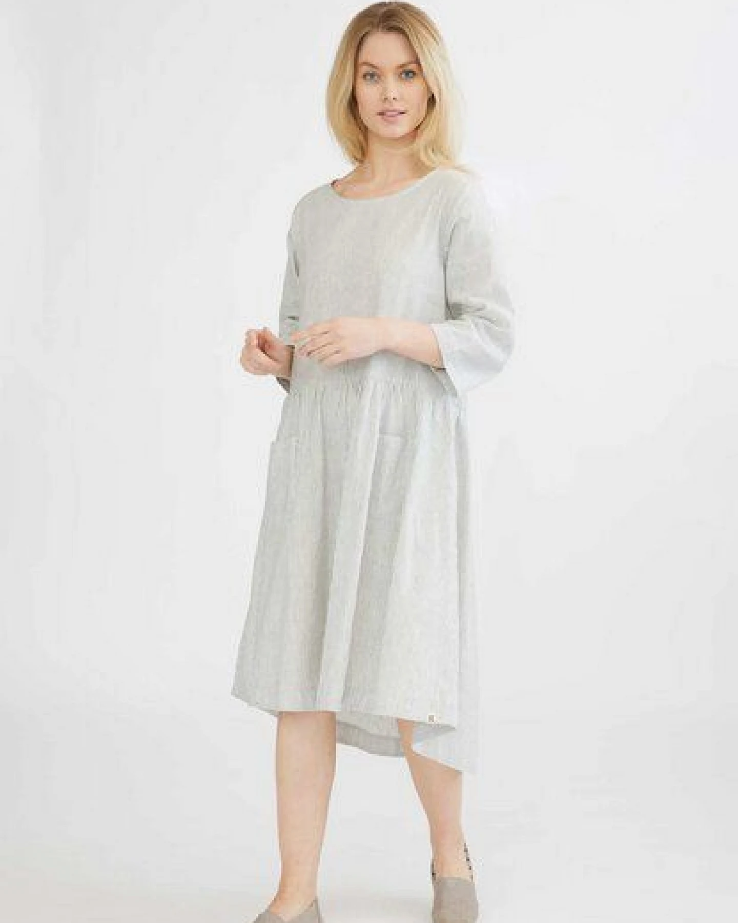 GROBUND Das Kleid Nuka - GOTS zertifiziert aus 60% leinen/40% Bio-Baumwolle – Ansicht 4