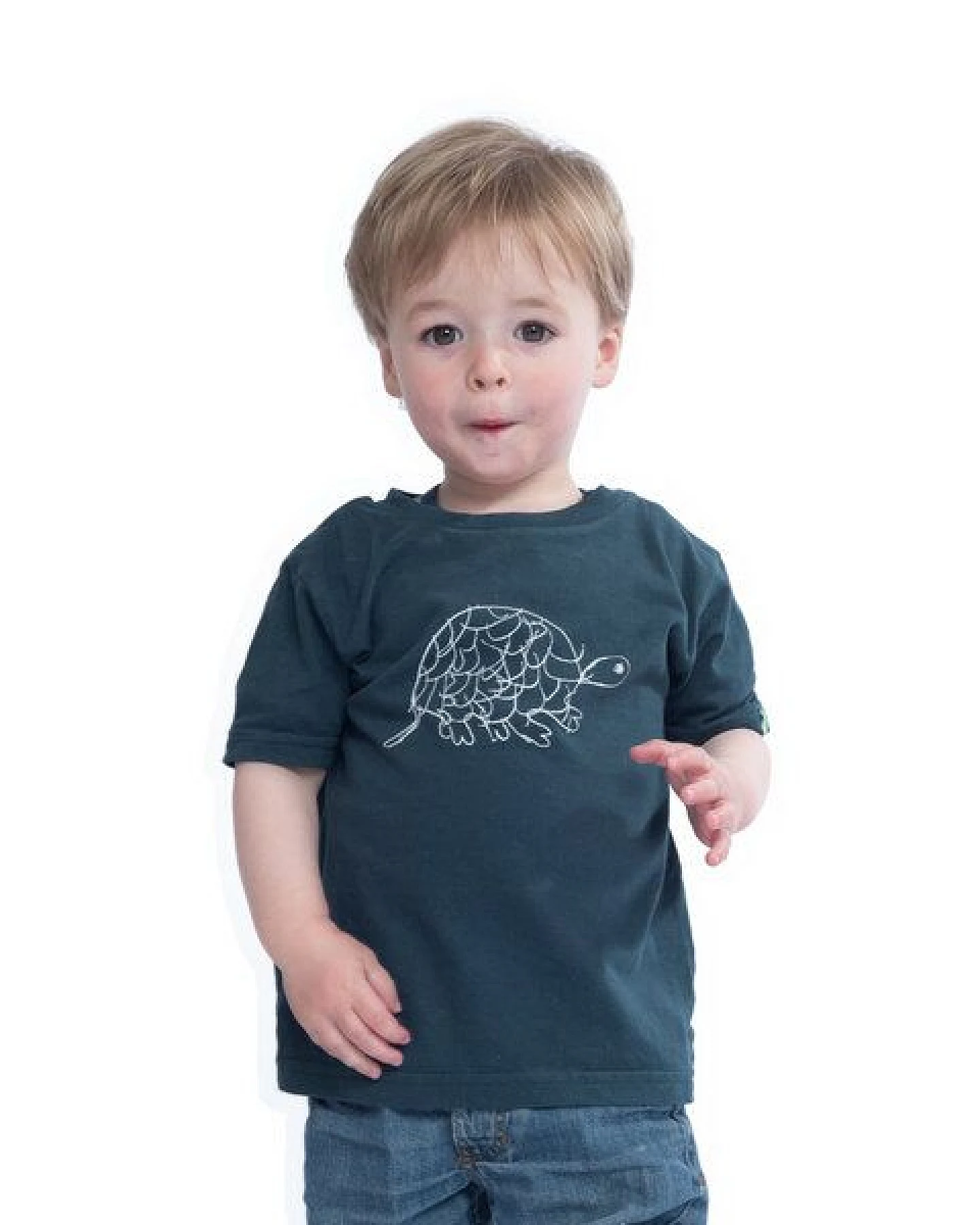 Kipepeo-Clothing Kinder T-Shirt TORTOISE Dunkelgrün. Handmade in Kenya – Ansicht 2