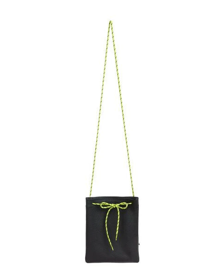 ELEKTROPULLI Handtasche TEA aus wunderschönem schwarz meliertem Leder mit neon Band.