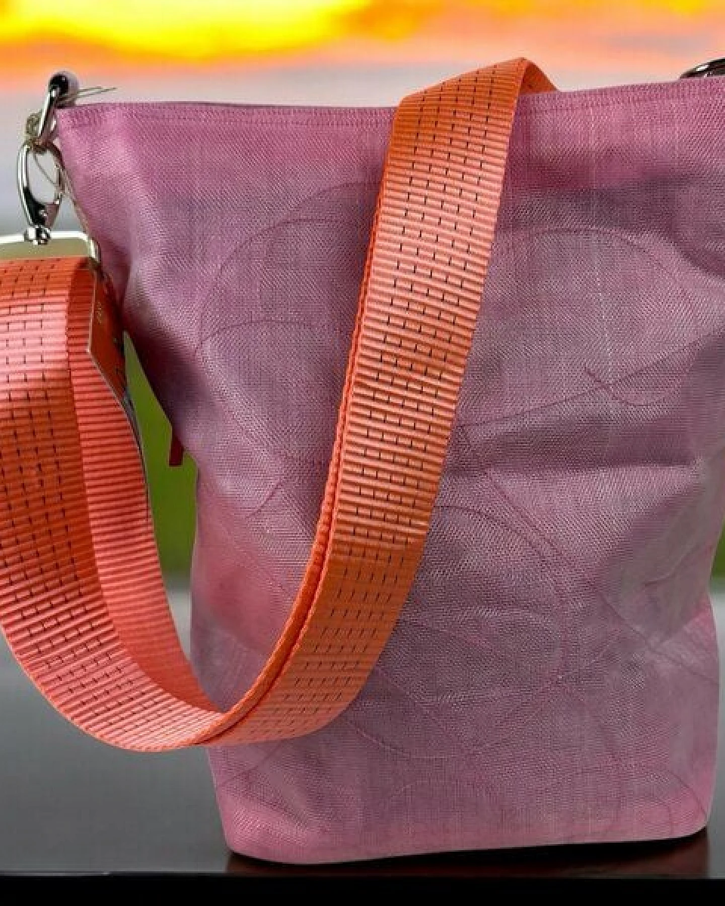 Beadbags Schultertasche NET3TJ reused Moskitonetz mit Hochseehafengurt – Ansicht 3