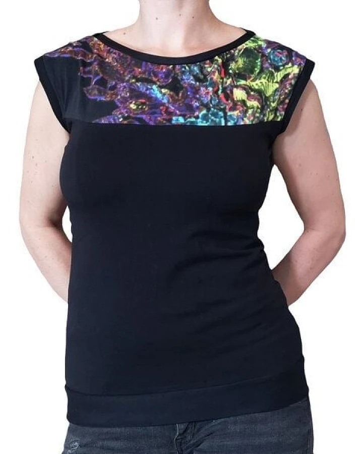 liebewicht Bio Jersey Shirt mit U-Boot Ausschnitt schwarz neon