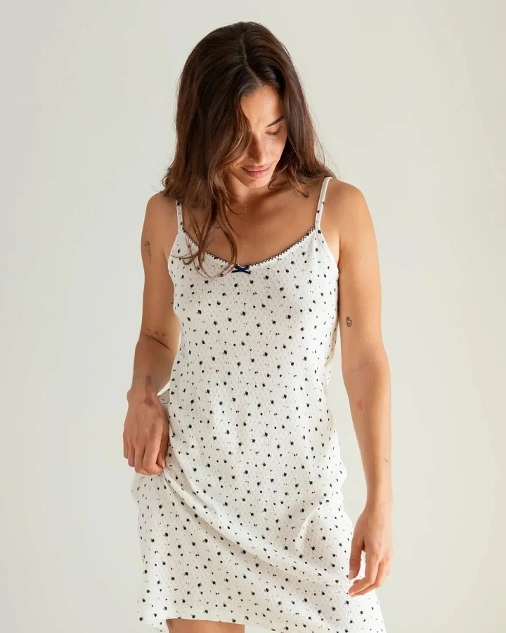 Clotsy Damen vegan Nachthemd Blume Weiß