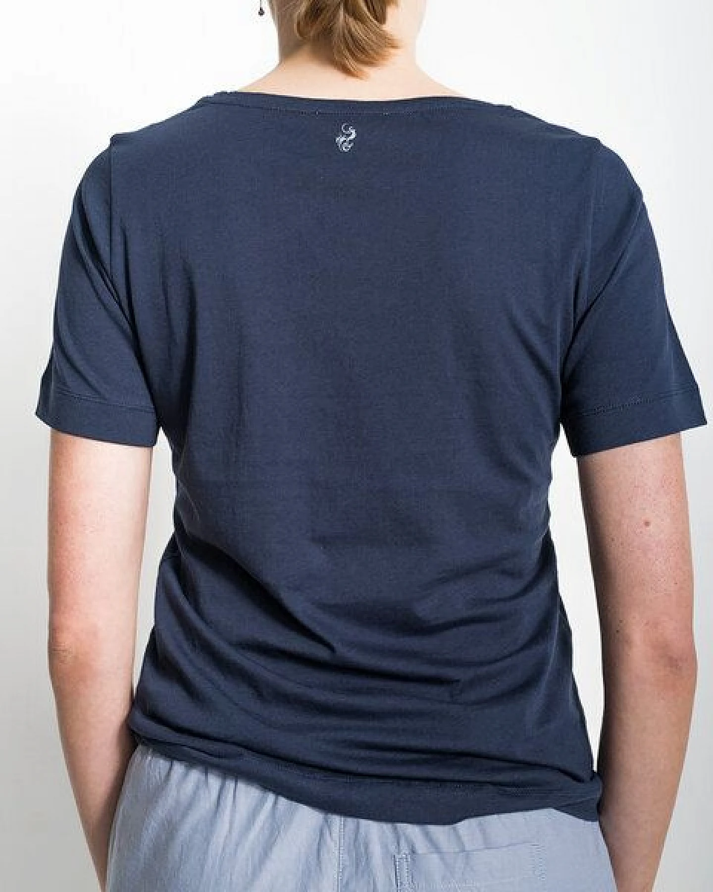 Alma & Lovis Basic T-Shirt aus 100% Bio-Baumwolle ‚Tee‘ – Ansicht 3