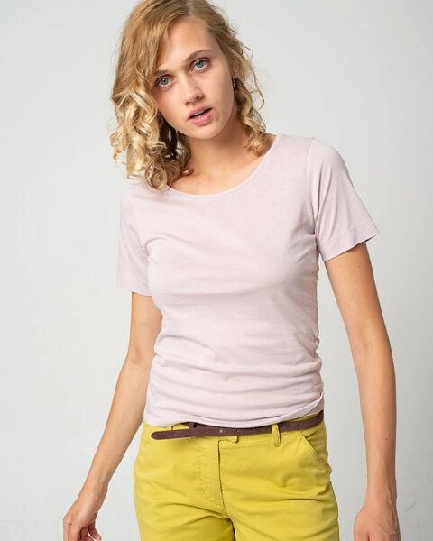 Alma & Lovis Basic T-Shirt aus 100% Bio-Baumwolle ‚Tee‘ – Ansicht 4