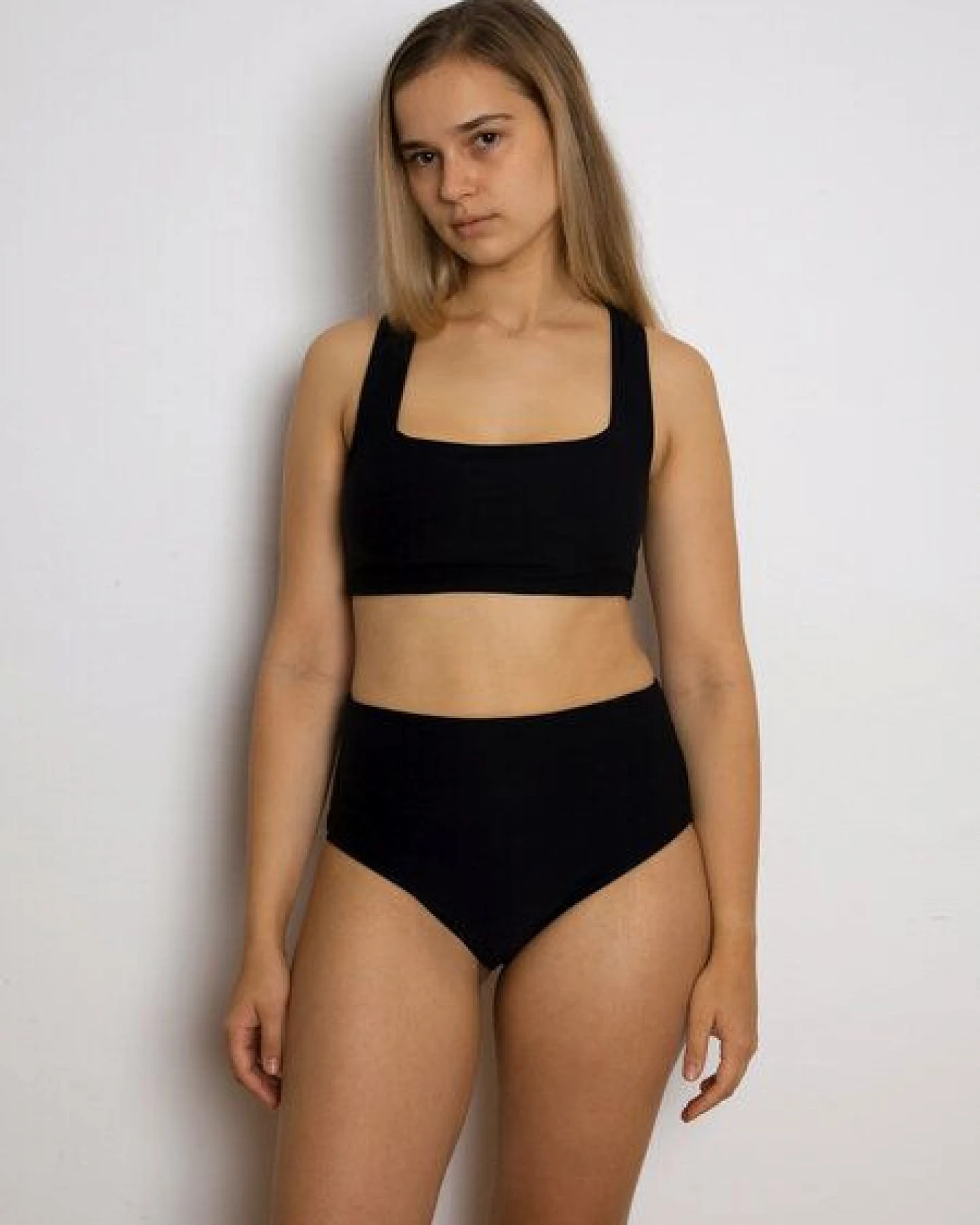 RENDL Top No.1 - Bikini Top mit breiten, überkreuzten Trägern – Ansicht 2
