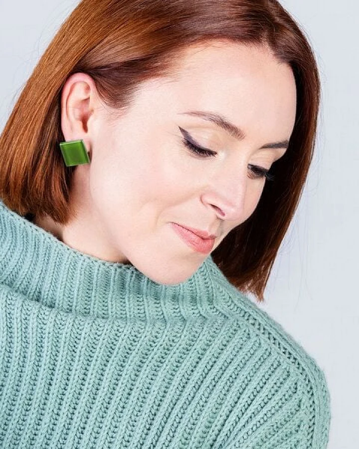 ALEXASCHA Auffällige Statement Ohrclips aus Glas