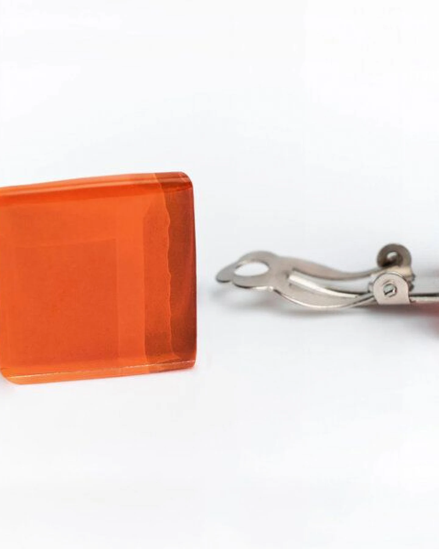 ALEXASCHA Auffällige Statement Ohrclips aus Glas – Ansicht 2