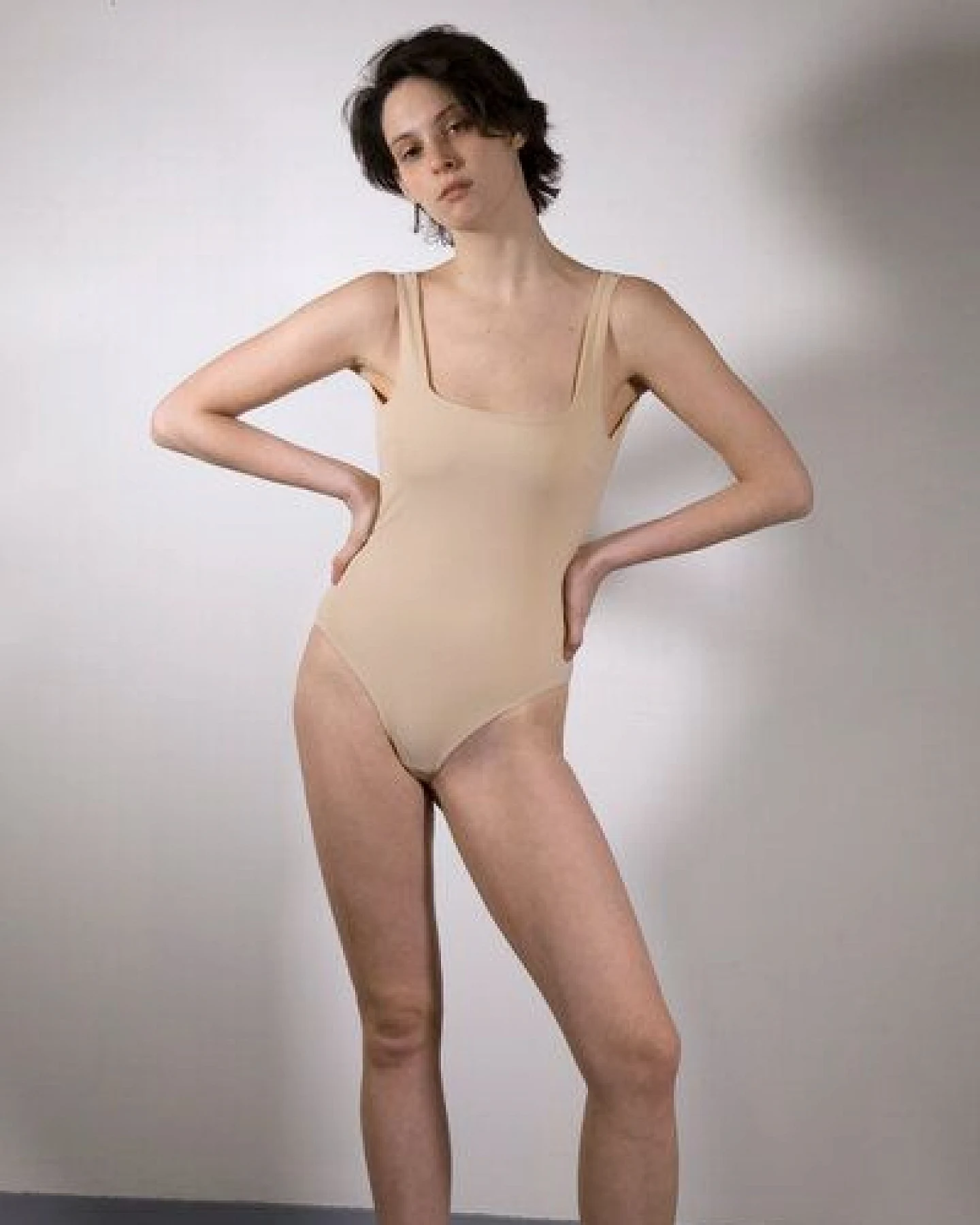 RENDL Swimsuit No.16 - schlichter Badeanzug mit geraden Trägern – Ansicht 3