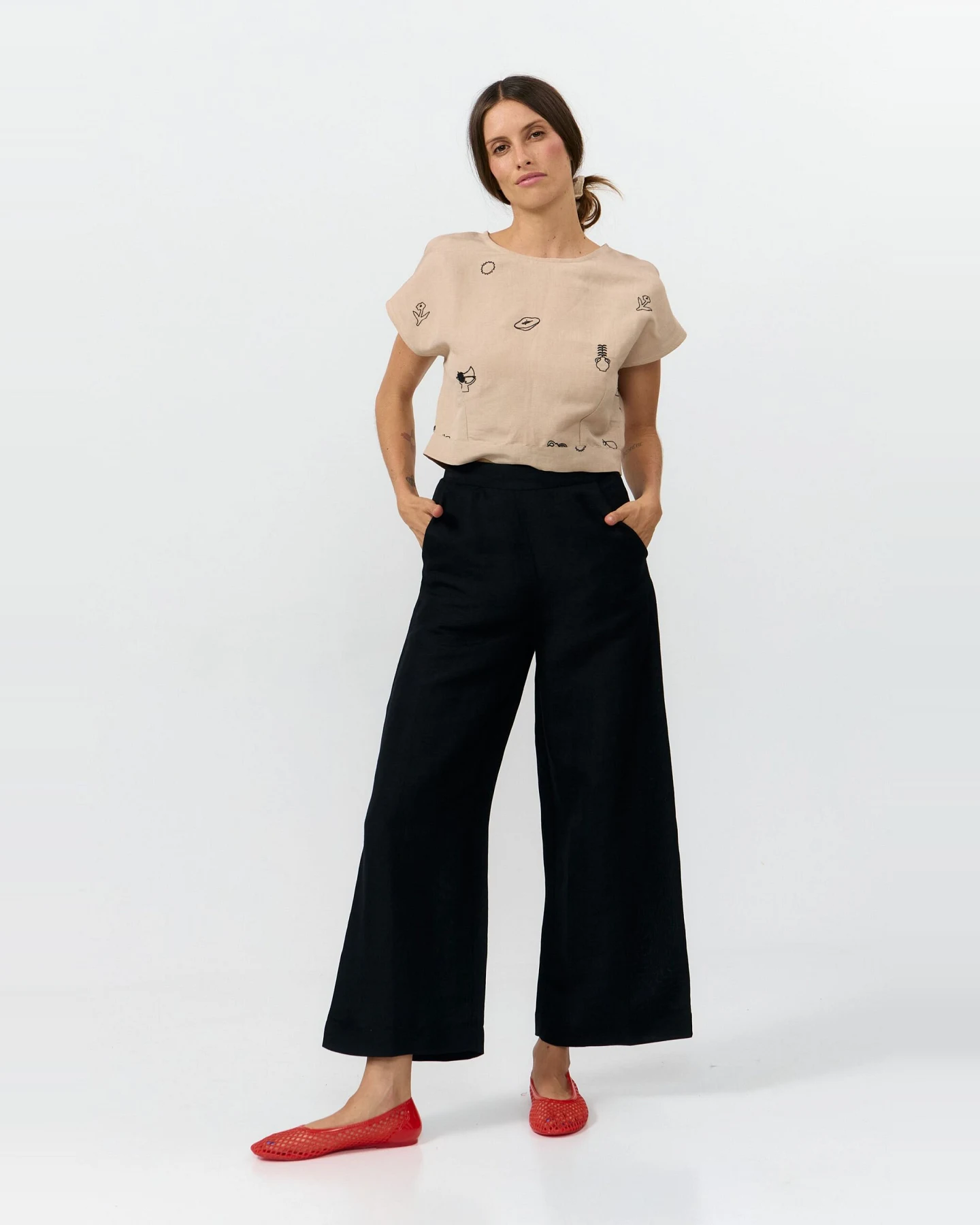 SUITE13LAB Damen vegan Hose Hatta Schwarz – Ansicht 2