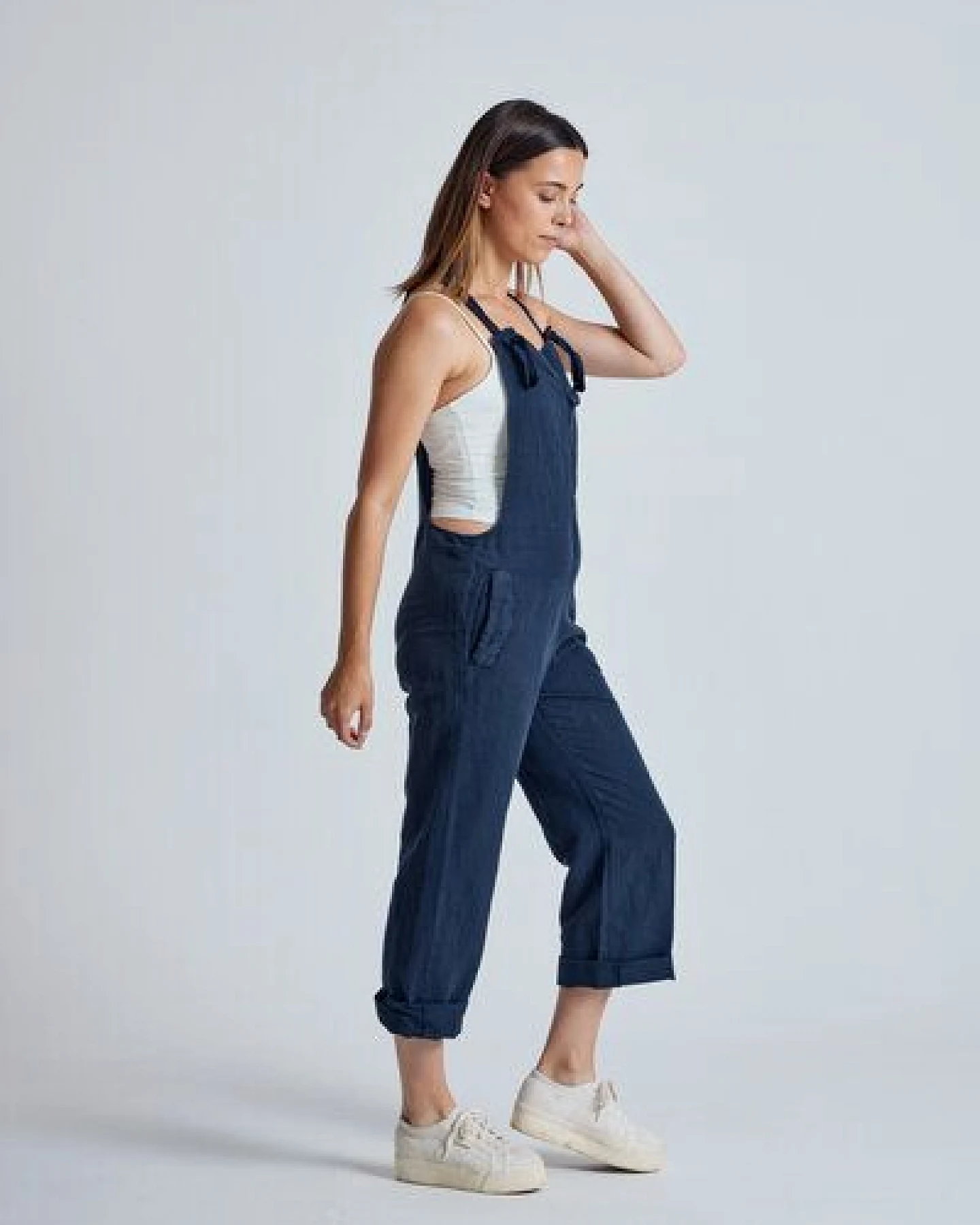 Flax and Loom Leinen Latzhose Mary Lou – Ansicht 2