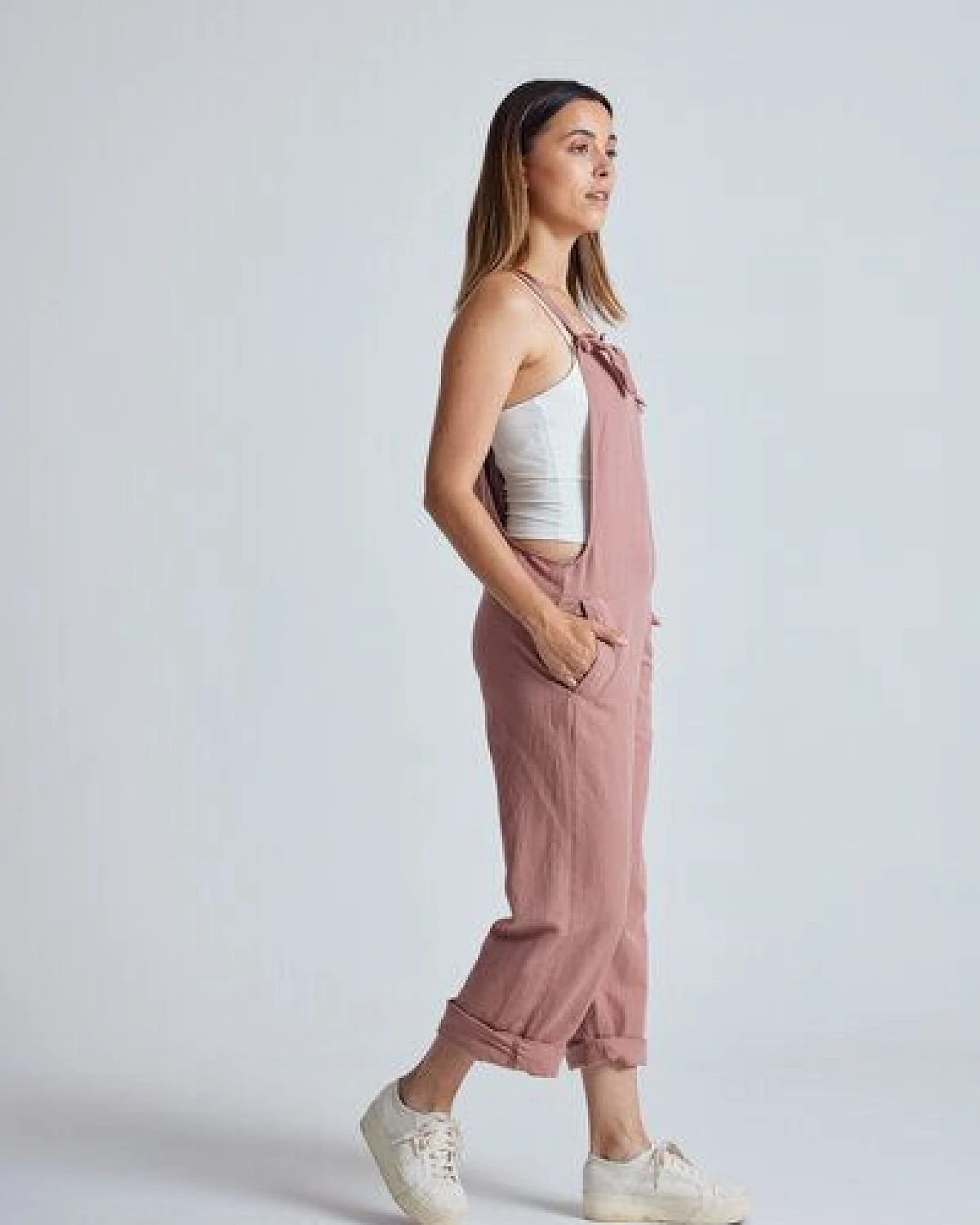 Flax and Loom Leinen Latzhose Mary Lou – Ansicht 2