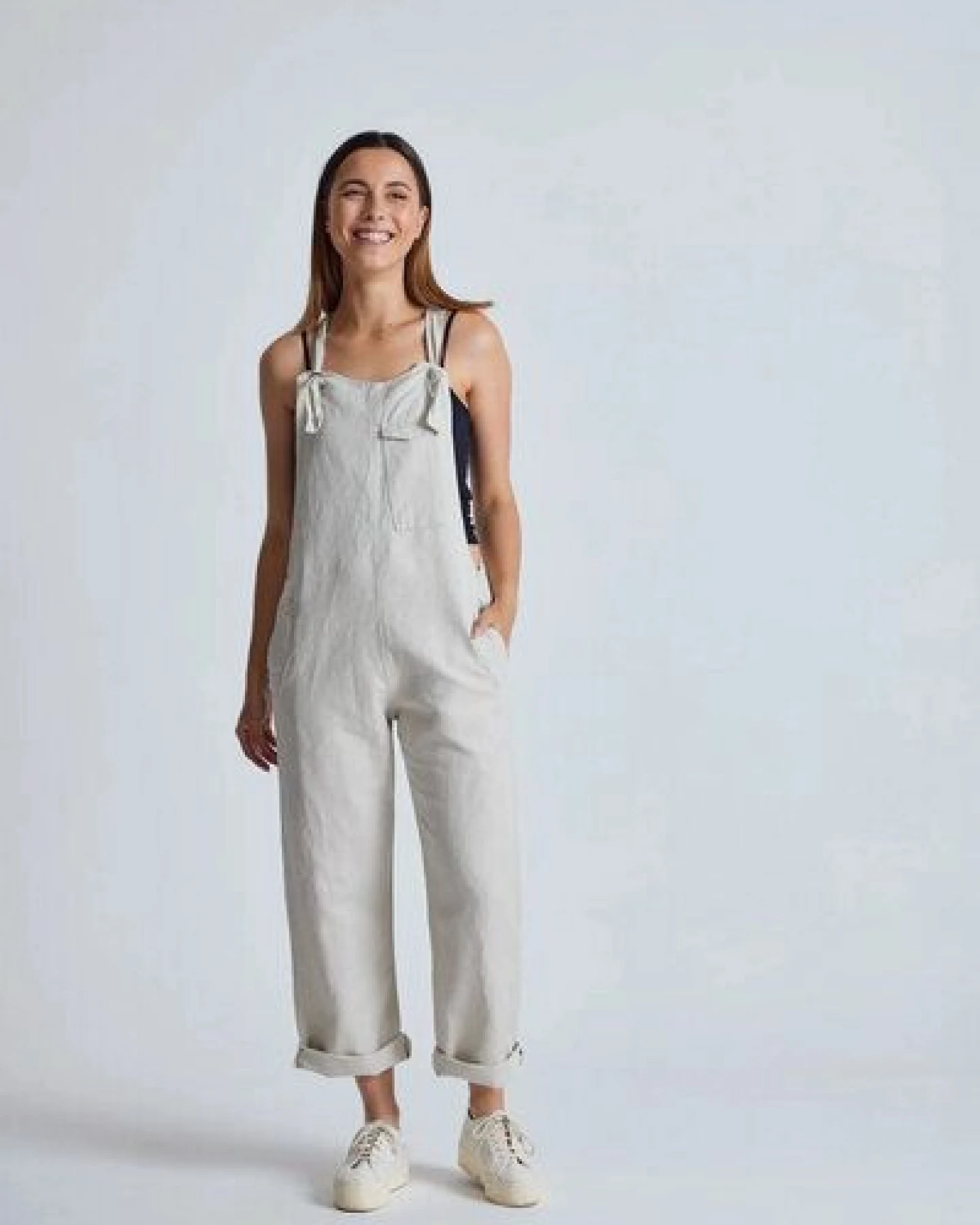 Flax and Loom Leinen Latzhose Mary Lou – Ansicht 2