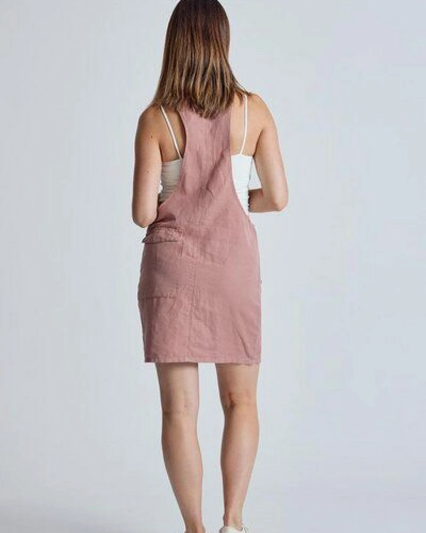 Flax and Loom Leinen Latzkleid Peggy – Ansicht 4