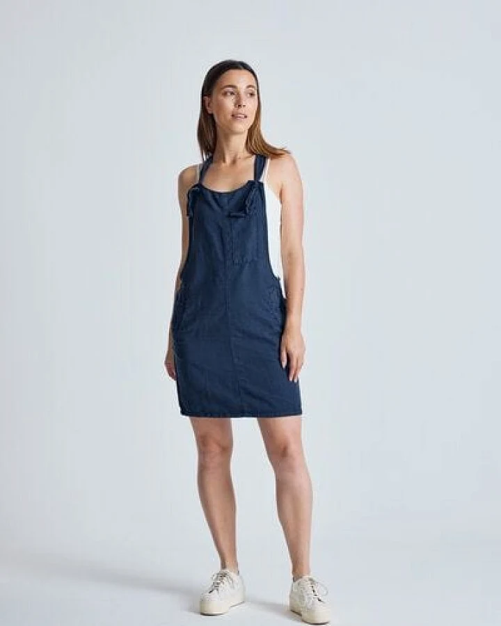 Produktseite: Flax and Loom Leinen Latzkleid Peggy