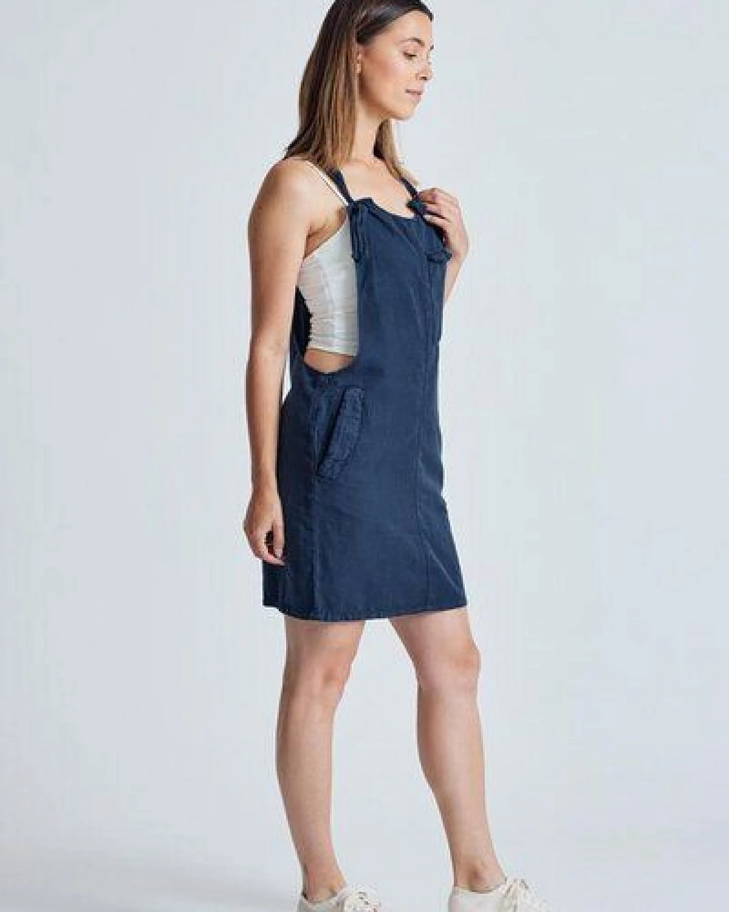 Flax and Loom Leinen Latzkleid Peggy – Ansicht 4