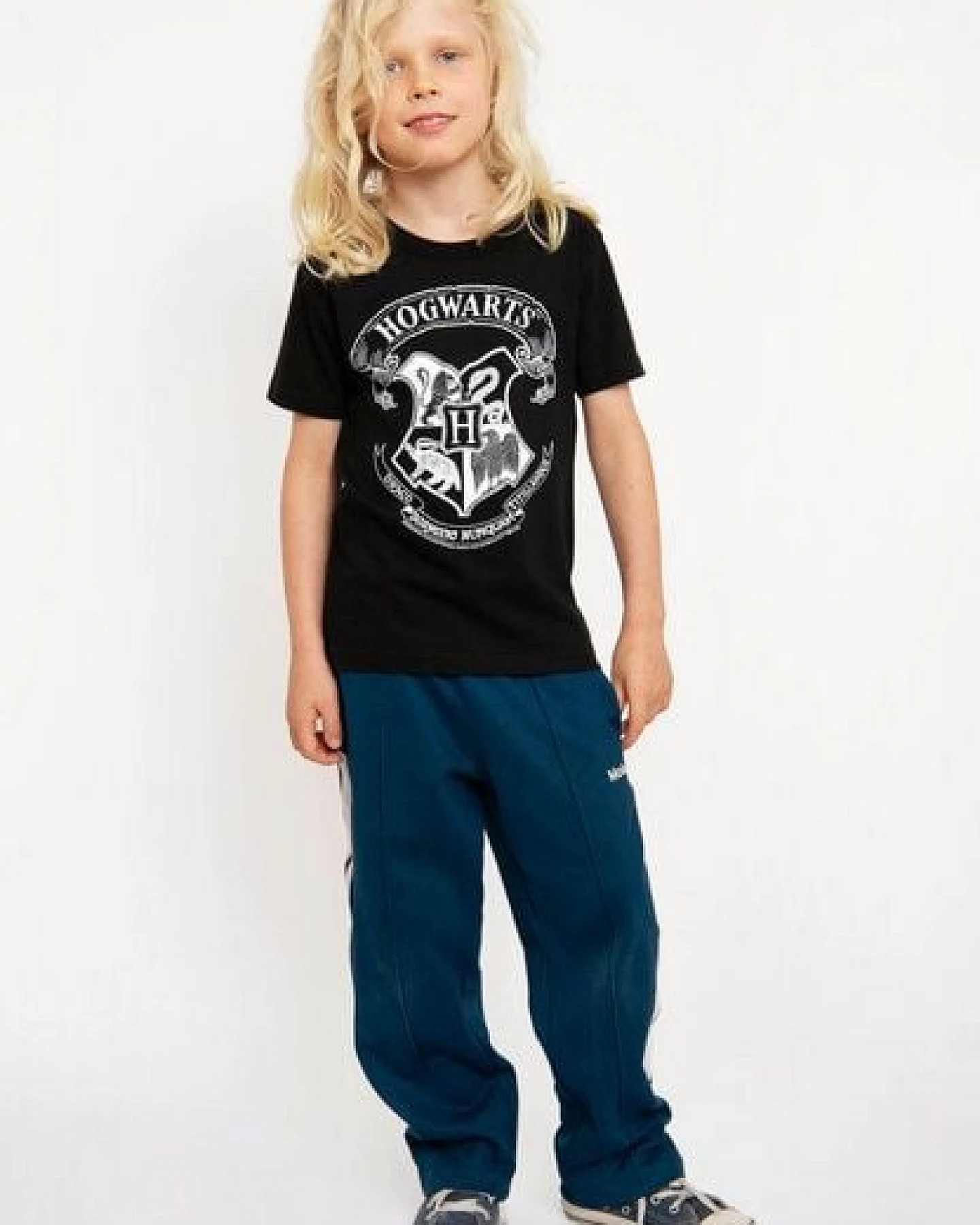 LOGOSH!RT LOGOSHIRT - Harry Potter - Hogwarts Logo (Weiß) - Bio T-Shirt - Kinder – Ansicht 2