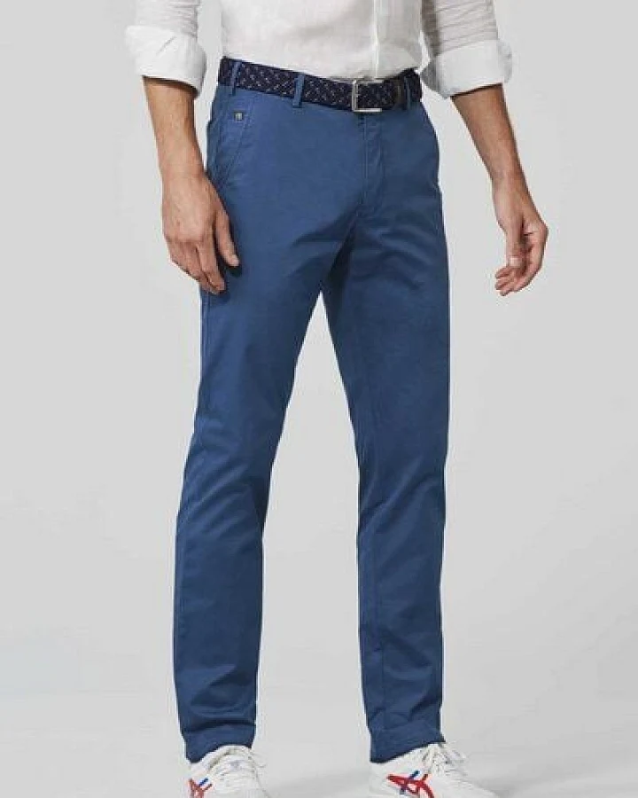 Blau
