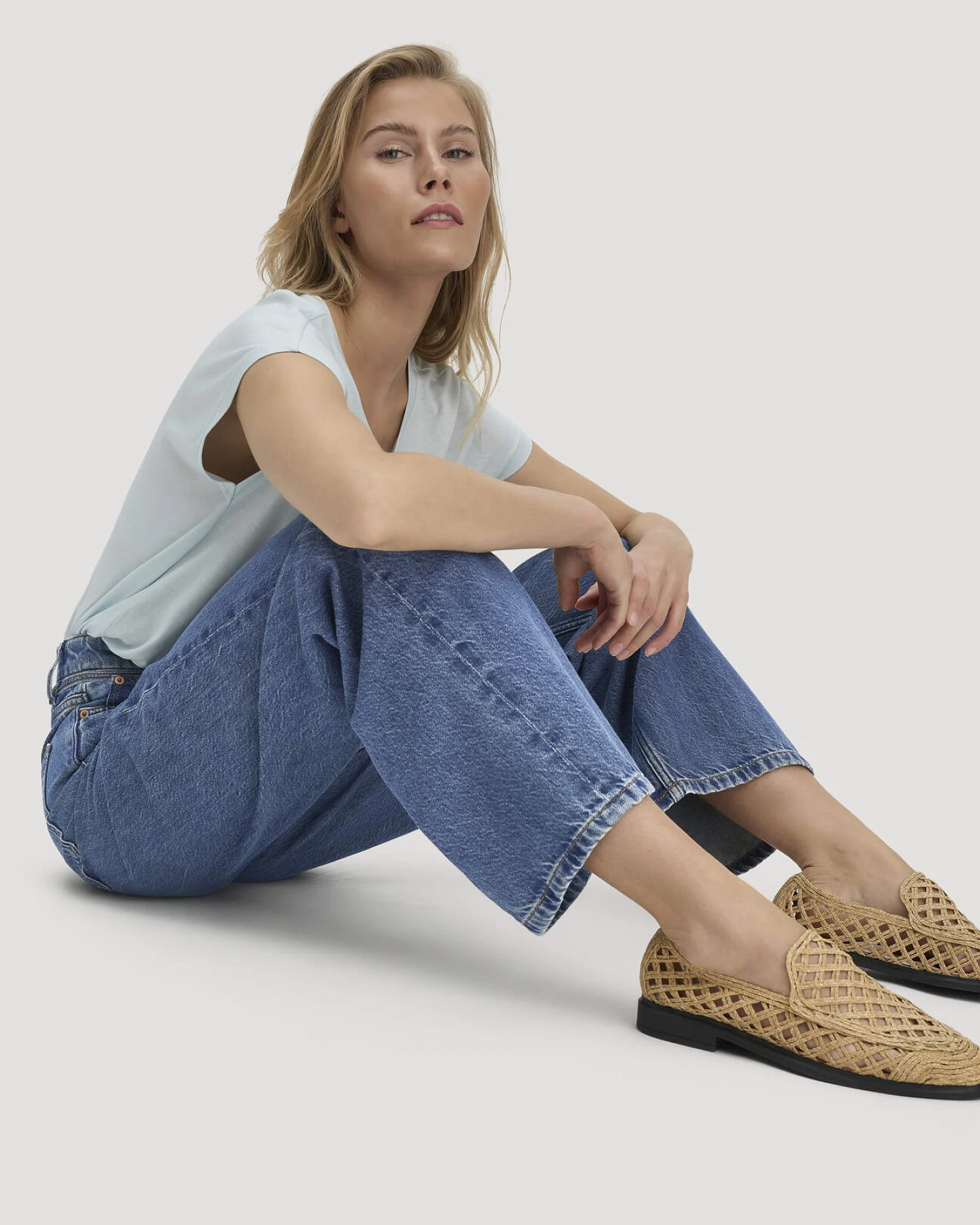 hessnatur Damen Jeans ALVA Wide Leg Soft aus Bio-Baumwolle mit TENCEL™ Lyocell - blau - Größe 26/34 – Ansicht 4