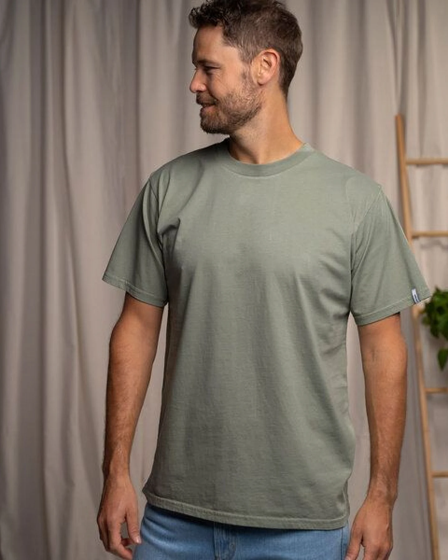 Vresh Clothing Vred - Oversized unisex T-Shirt aus Biobaumwolle – Ansicht 3