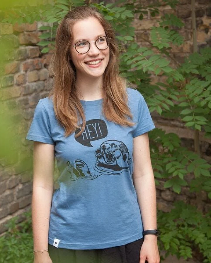 päfjes Hey Oskar Otter - Frauen T-Shirt - Fair gehandelt aus Baumwolle Bio - Slub Blau