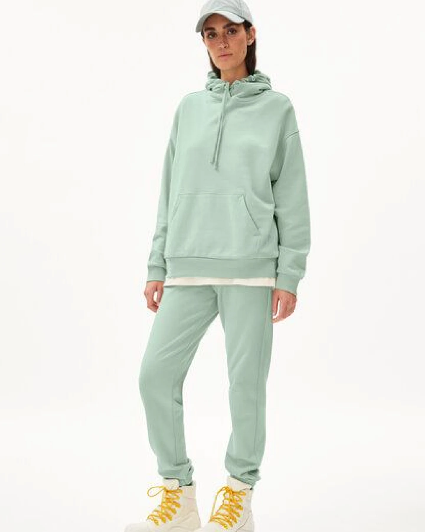 ARMEDANGELS ANJANAA - Damen Sweathoodie Oversized Fit aus Bio-Baumwolle – Ansicht 4