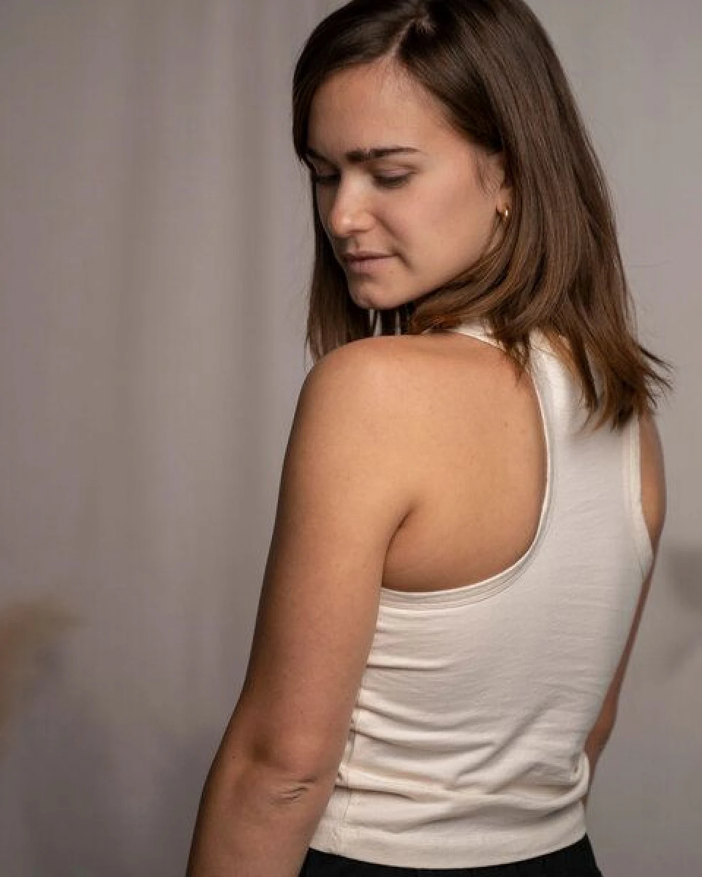 Vresh Clothing Vinja - Crop Top aus Biobaumwolle – Ansicht 2