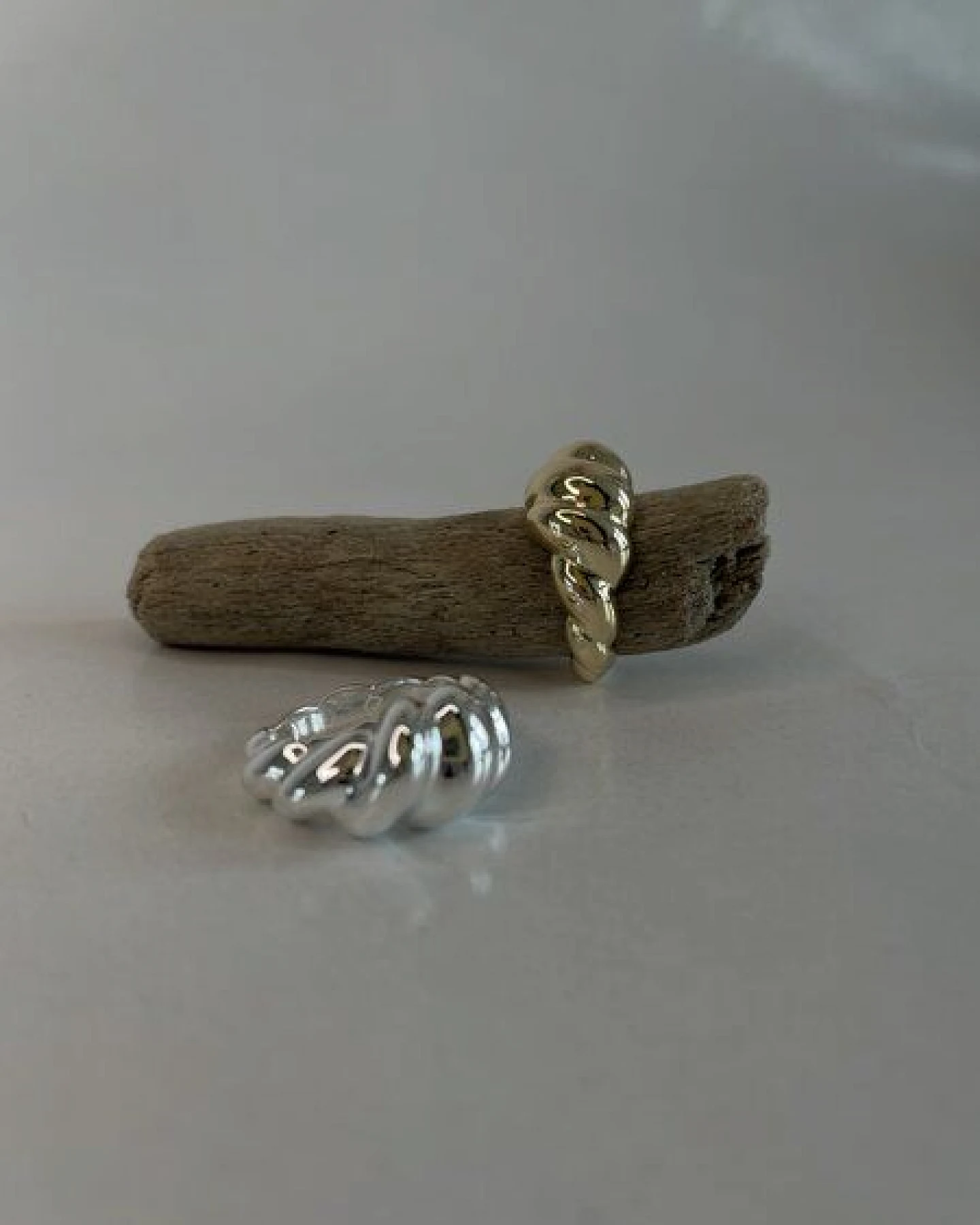 noemvri fashion label Croissant Ring asymmetrisch – Ansicht 2