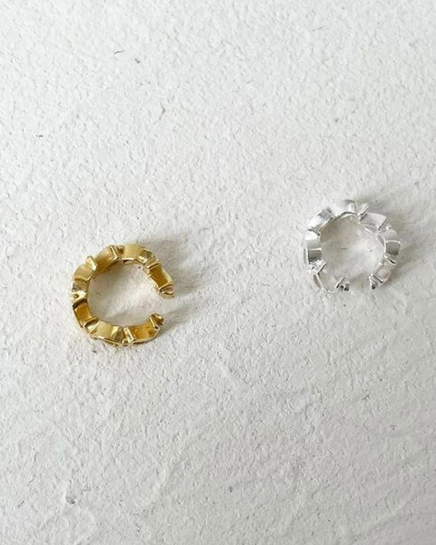 noemvri fashion label Logo earcuff – Ansicht 2