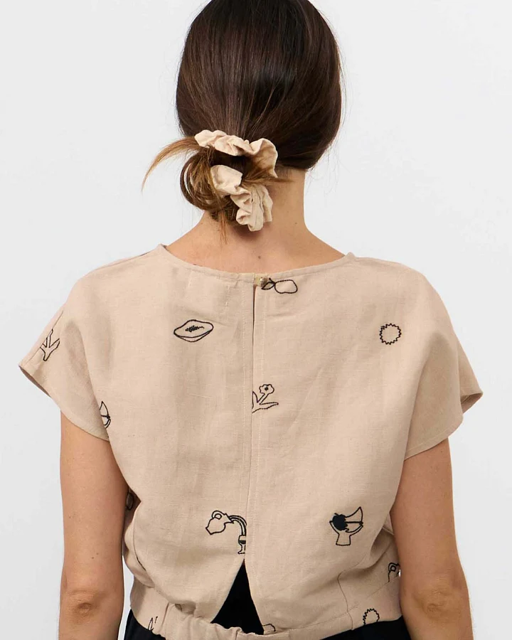 SUITE13LAB Damen vegan Top Hebron Stickerei Beige