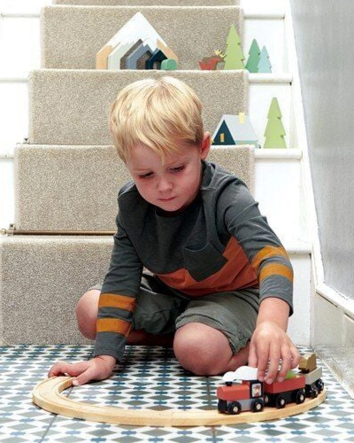 Tender Leaf Toys Eisenbahn - Starter Set für die Kleinen ab 3 Jahre zum Schieben. – Ansicht 3