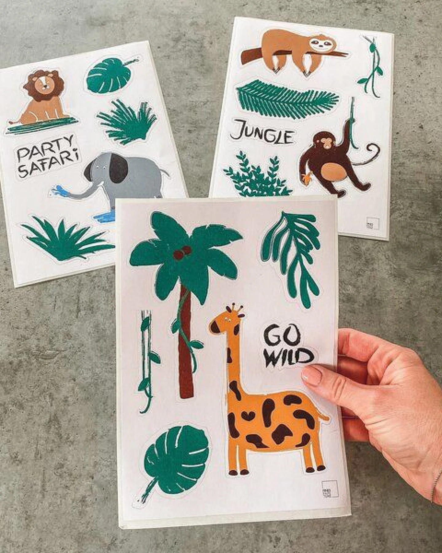 Fines Papeterie Aufkleber 3er Set * SAFARI * Din A5 Bögen mit Dschungeltieren und Pflanzen – Ansicht 2